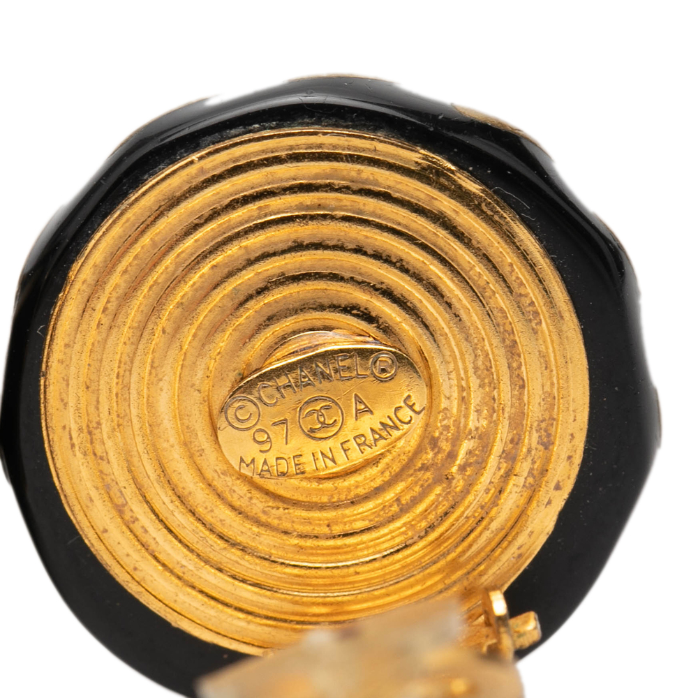 Pre-Loved Chanel Resin and Gold Plated CC Button Clip On Earrings - Picture 3 of 3